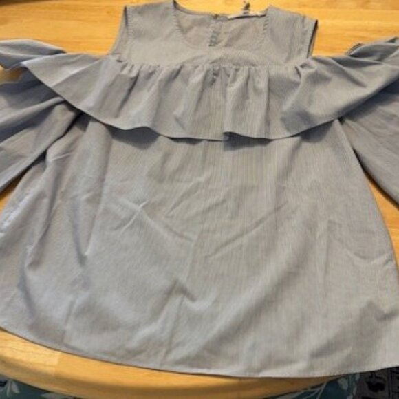 BCBGeneration pinstripe top, Small - Picture 2 of 3